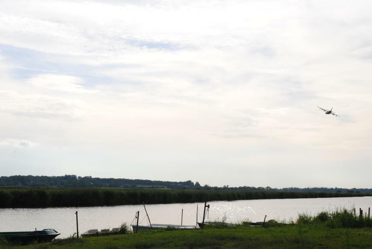 Gite Le Sainte Mere Eglise Buitenkant foto